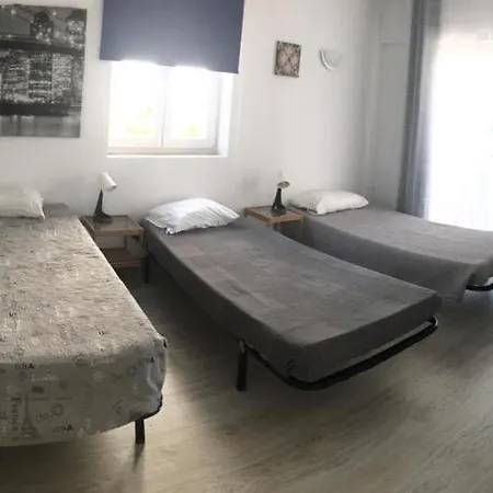 Homestay Casa Ramos On The Strip Albufeira